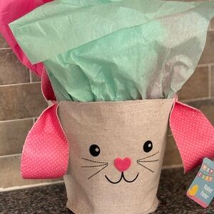 Bath & Body Works Gingham Body Care Set with a 3 Wick Sun Drenched Candle